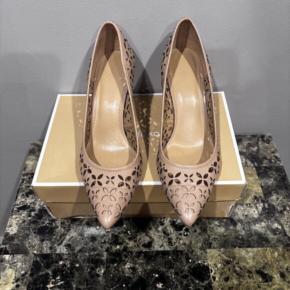 Micheal Kors Women's MK Flex Mid Perforated Pumps Nude SZ: 9M - Picture 8 of 16